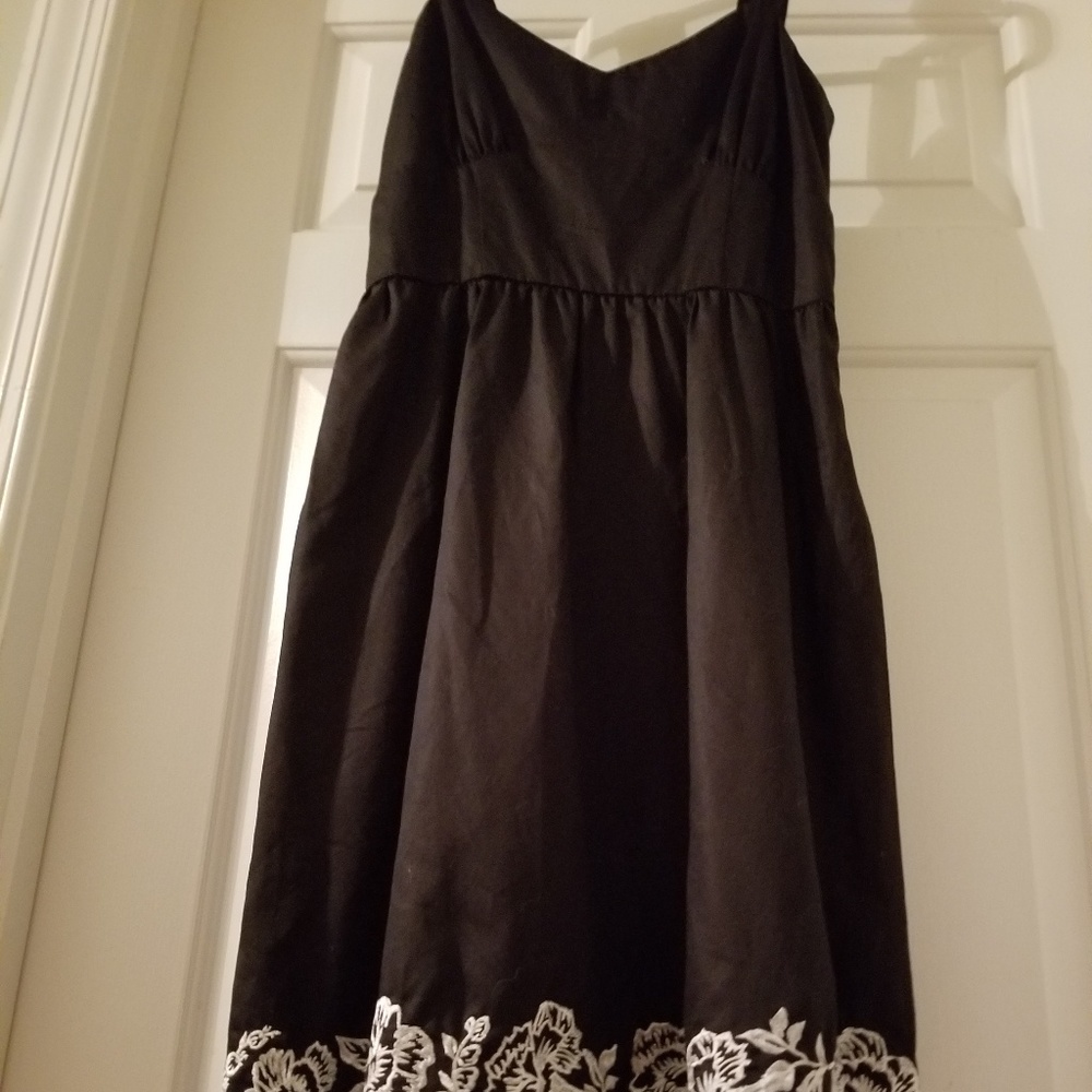 Dress - Picture 4 of 4